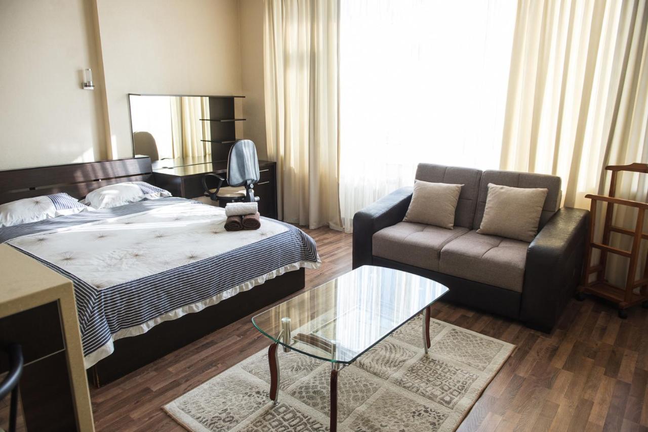 Apartment on Kunayeva 38 Çimkent Dış mekan fotoğraf