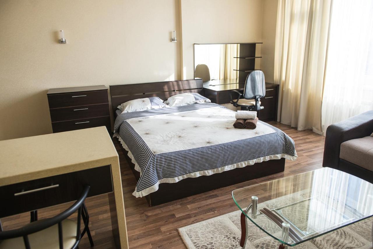 Apartment on Kunayeva 38 Çimkent Dış mekan fotoğraf