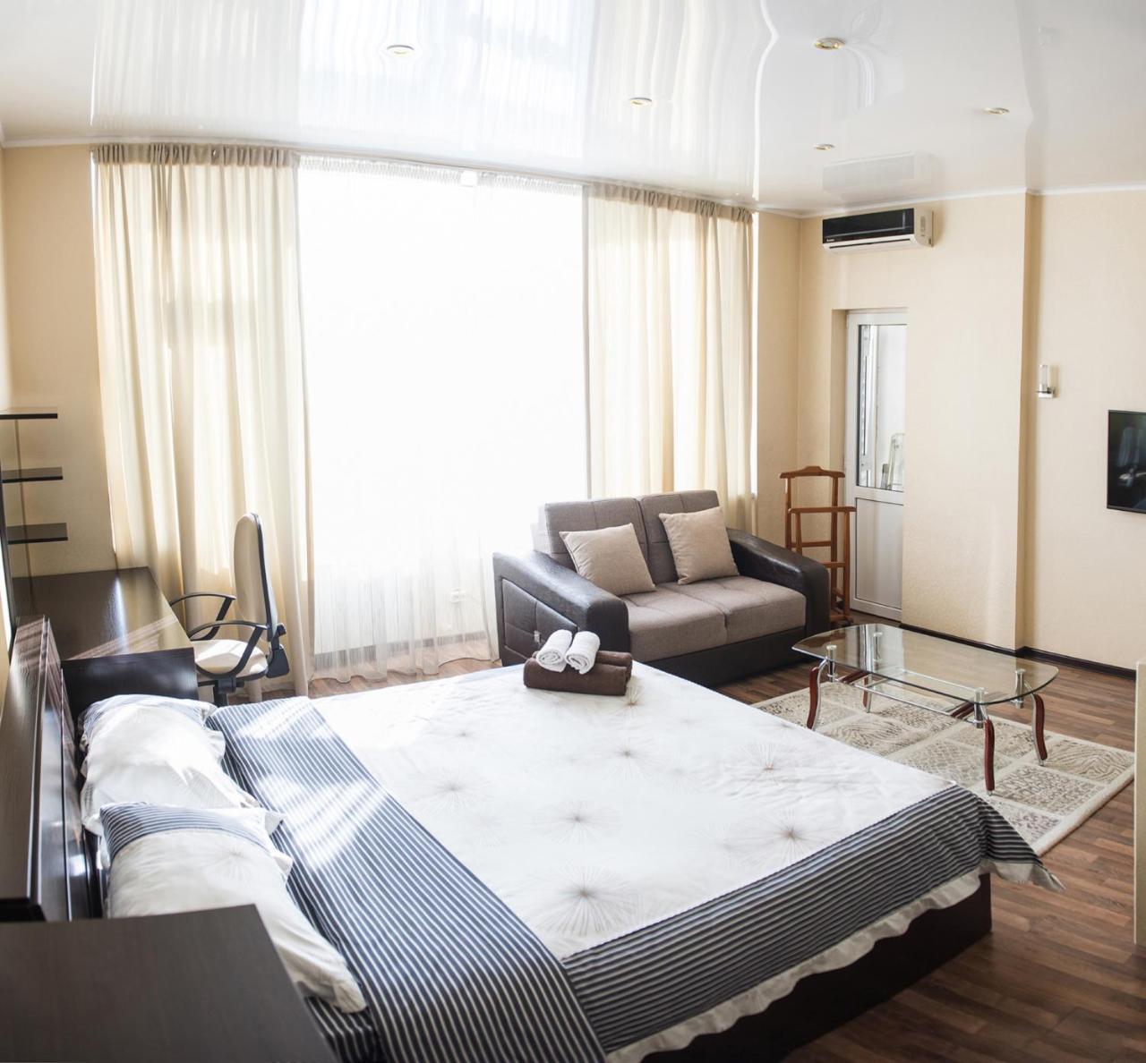 Apartment on Kunayeva 38 Çimkent Dış mekan fotoğraf